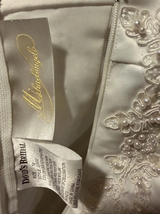 David’s Bridal Ballgown Wedding Dress - Picture 10 of 16